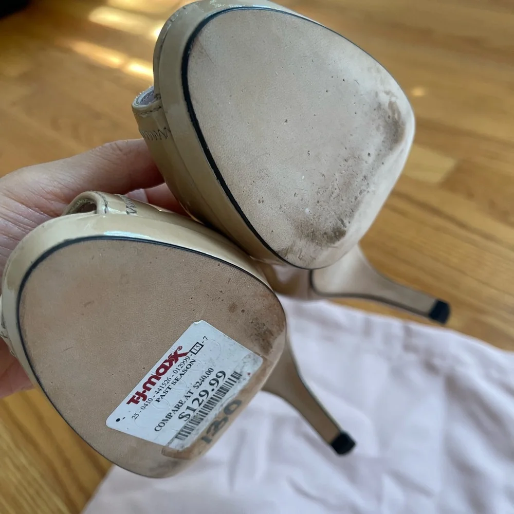 Stuart Weitzman Nude Patent Leather Open Toe Heels size 6 - Picture 12 of 13